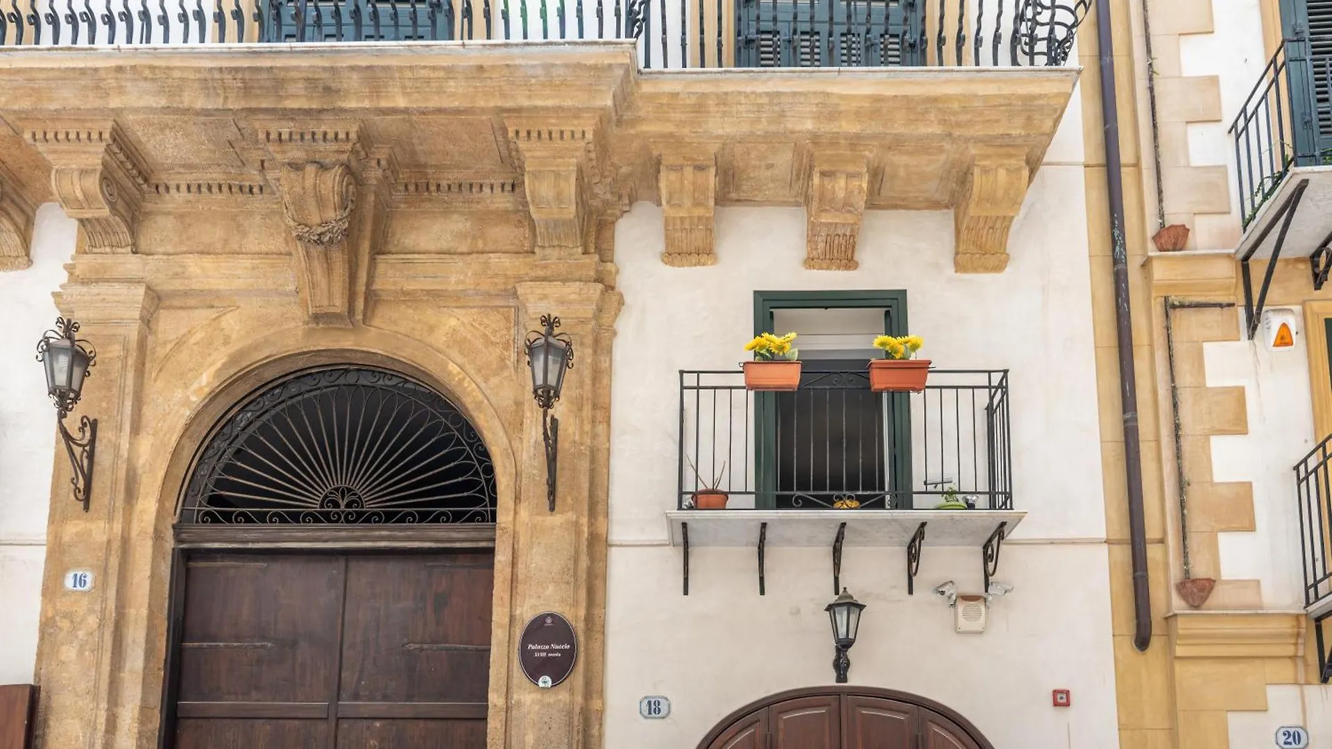 Good Vibes Apartment Nel Centro Storico Palermo Italy